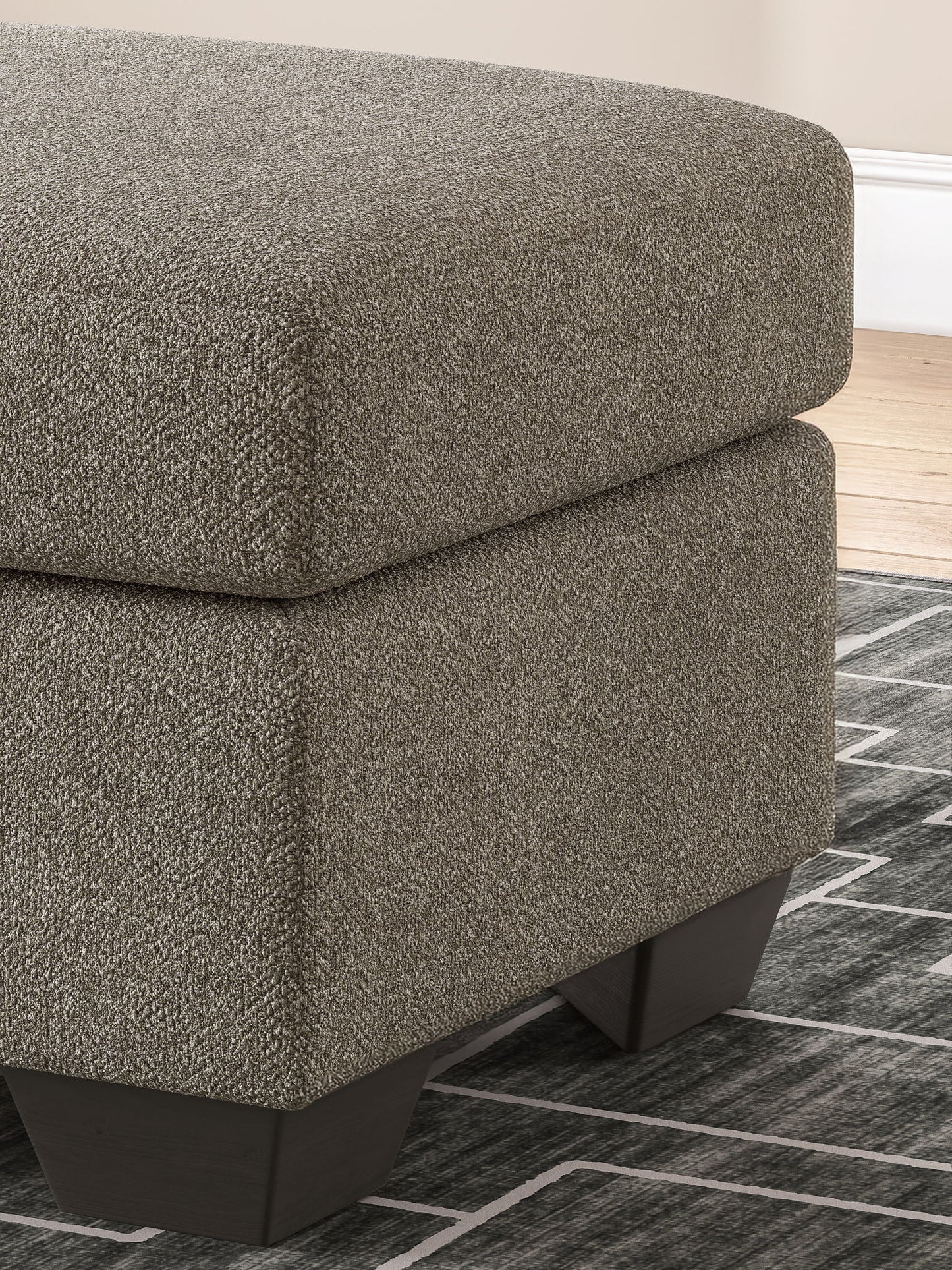Triston-Peaks - Ottoman - Suede