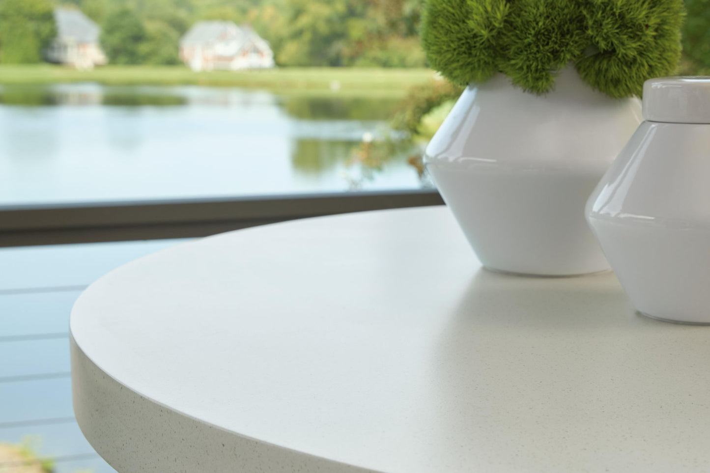 Seton Creek - Round Bar Table With Umbrella Option - Beige