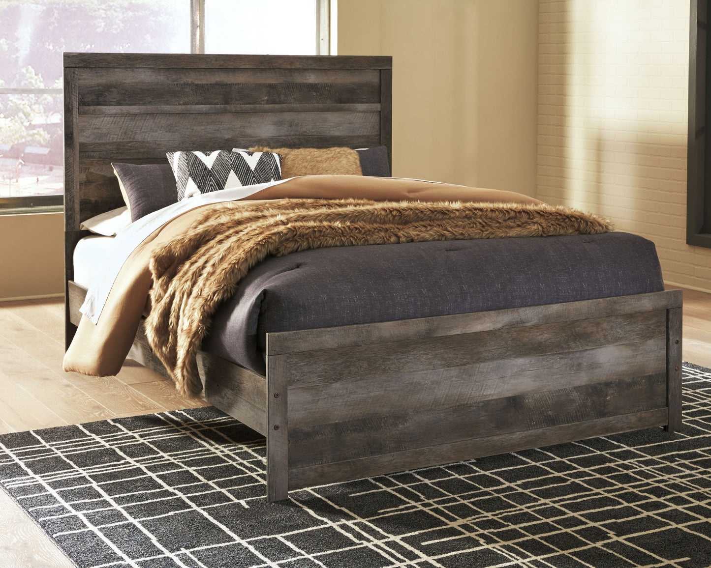 Wynnlow - Panel Bed