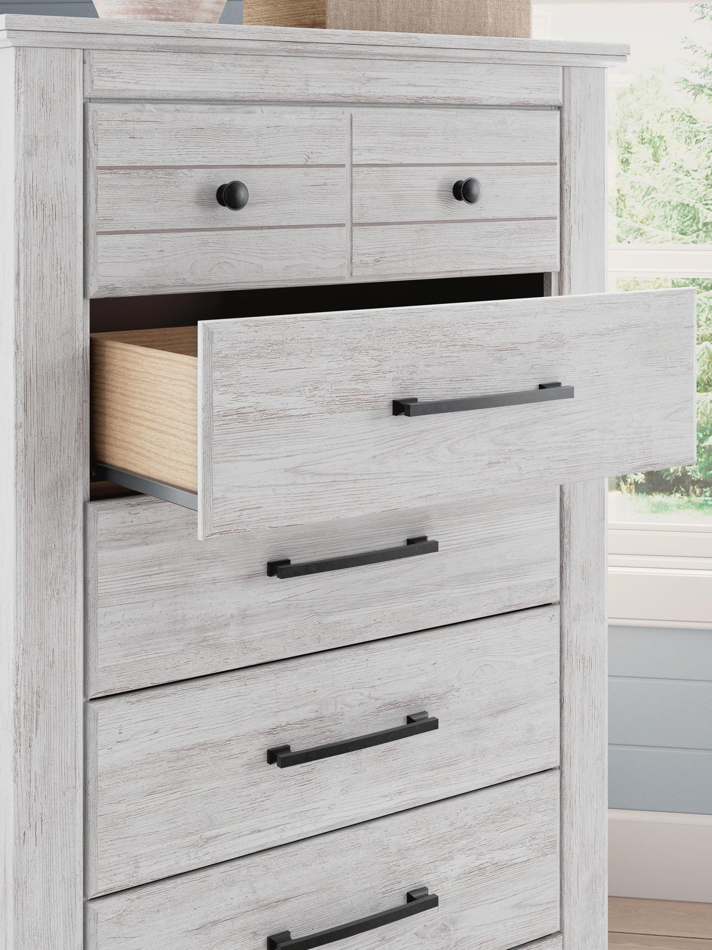 Makidern - Five Drawer Chest