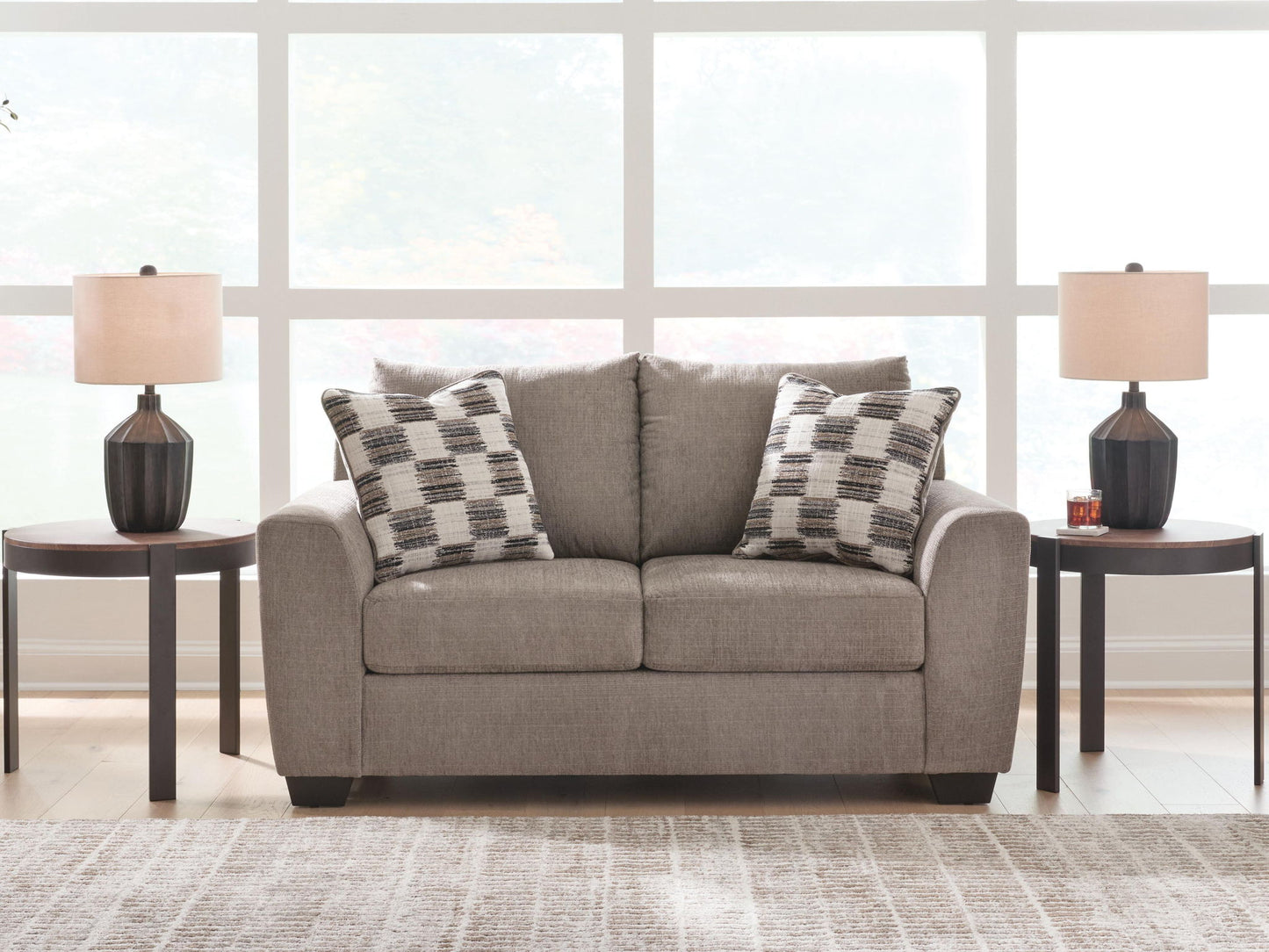Loreo - Loveseat