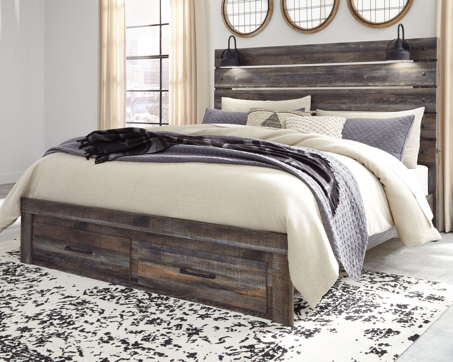 Drystan - Panel Bed