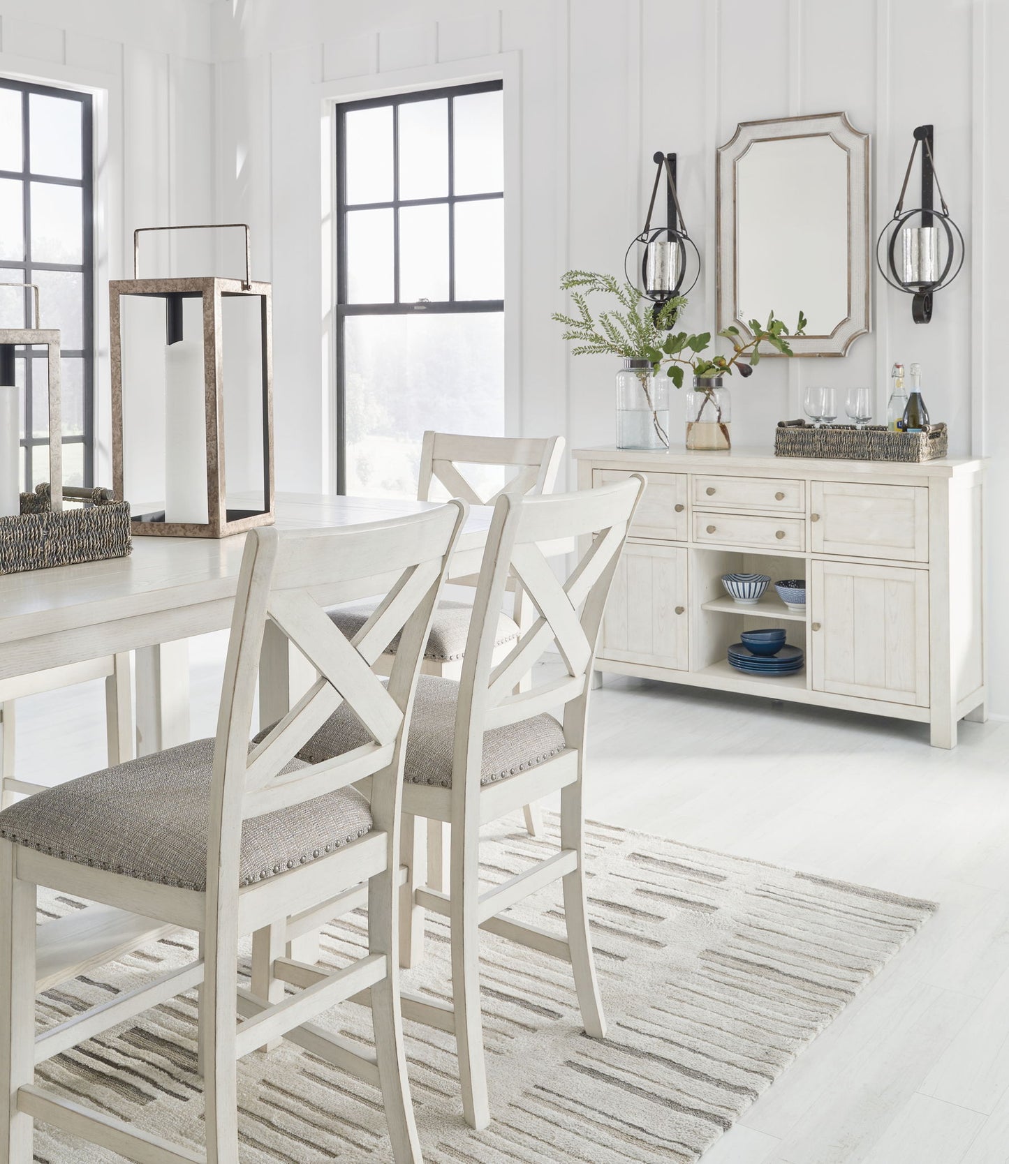 Robbinsdale - Dining Room Server - Antique White