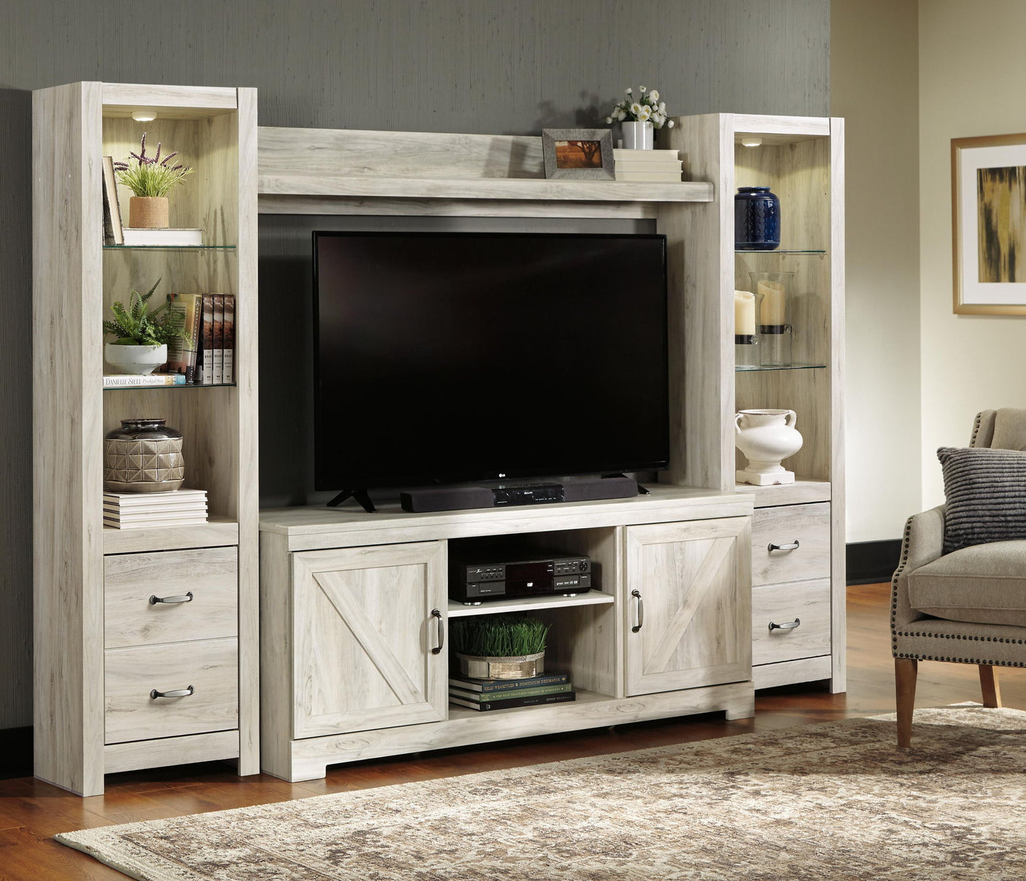 Bellaby - Entertainment Center