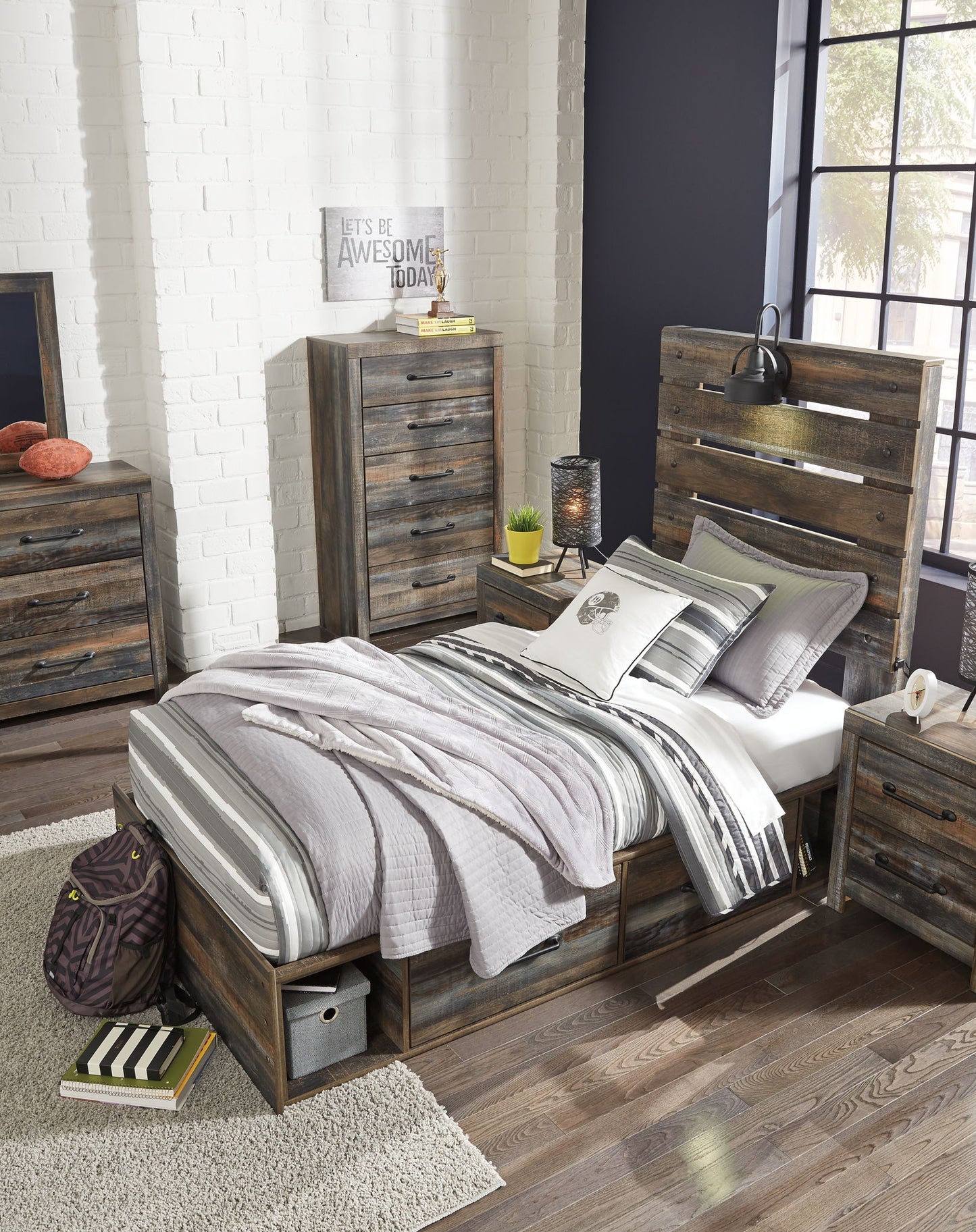 Drystan - Panel Bed