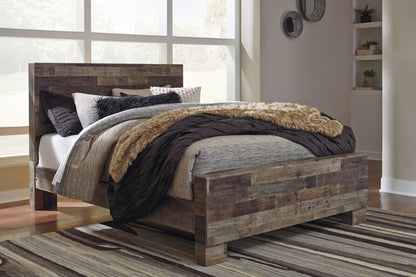Derekson - Panel Bed