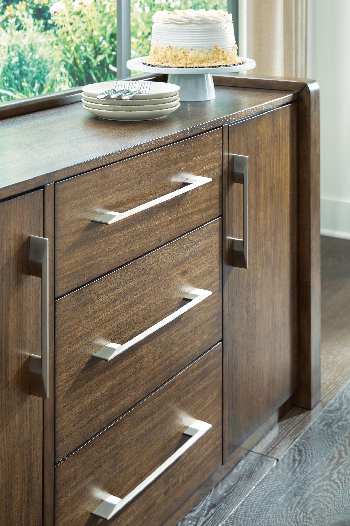 Marxmore - Dining Room Server - Brown