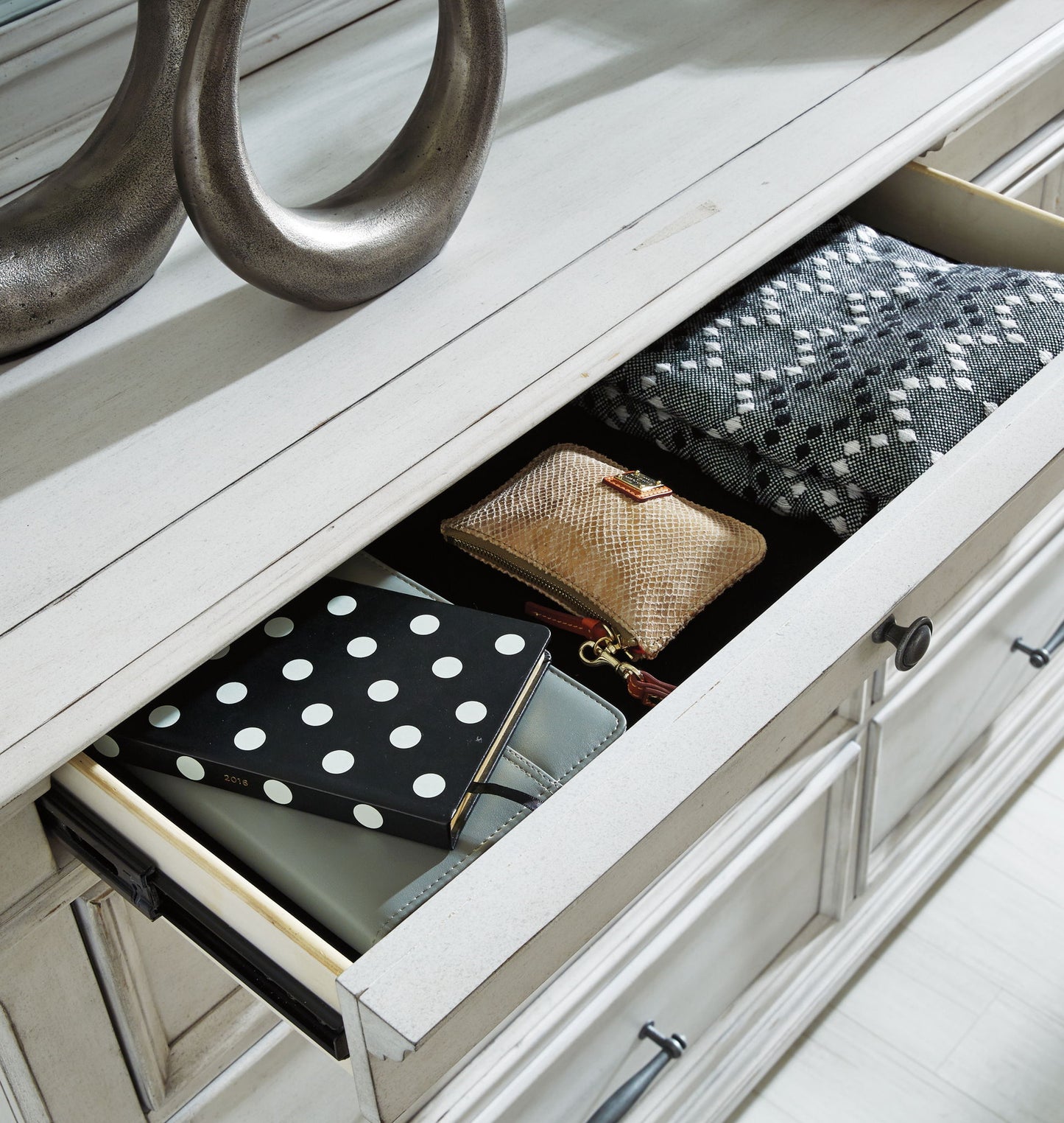 Kanwyn - Dresser