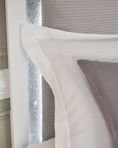 Maeling - Upholstered Panel Bed