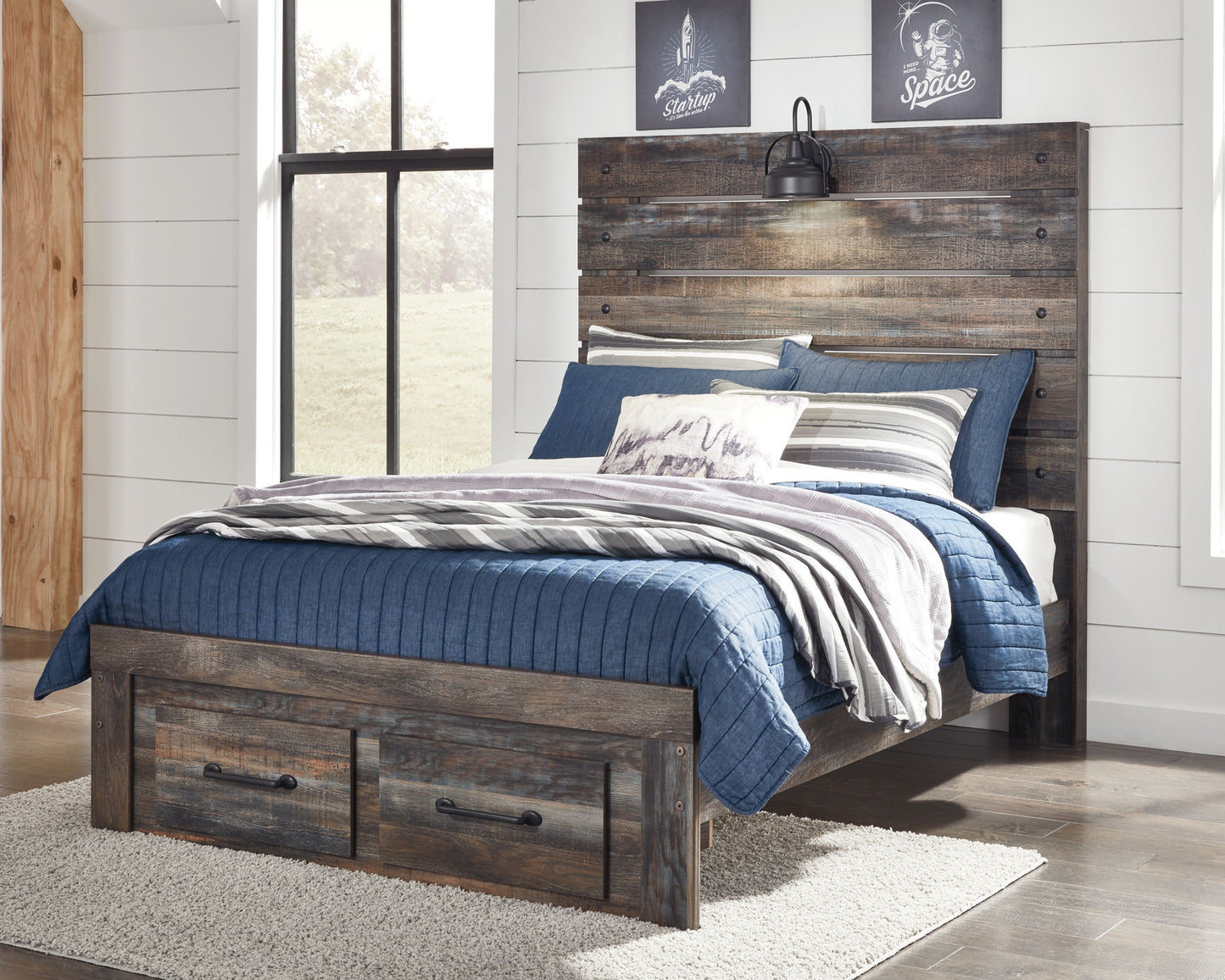 Drystan - Panel Bed