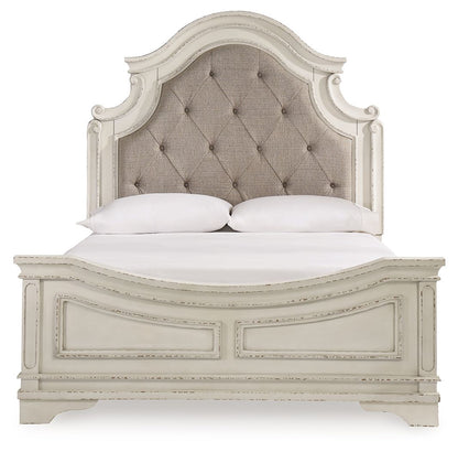 Realyn - Upholstered Panel Bed