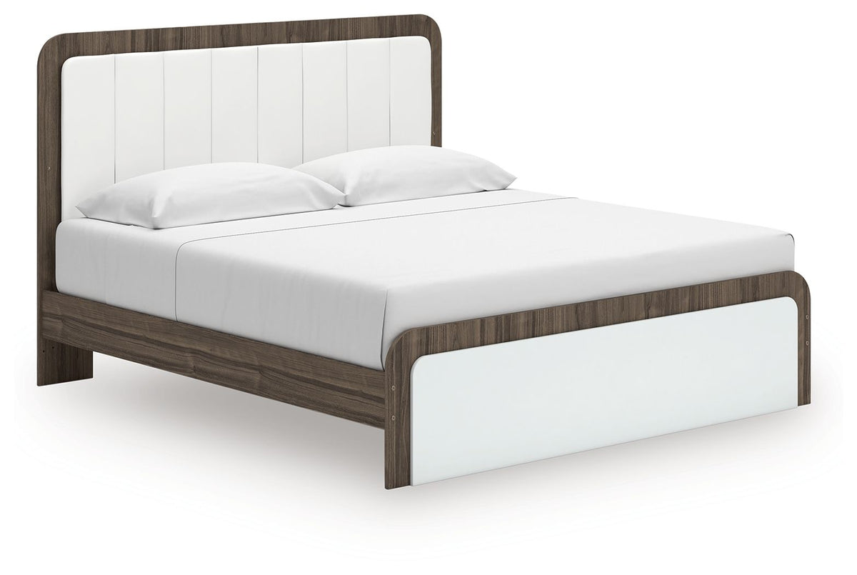 Kendanport - 4 Pc. - King Platform Bed, Dresser, Mirror And Nightstand - Brown / White
