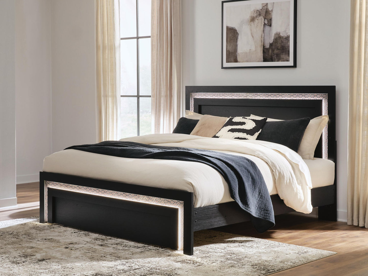 Brizmore - Panel Bed