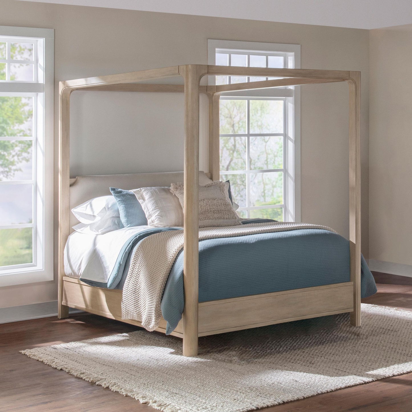 Solano 83-inch California King Canopy Bed Weathered Mango