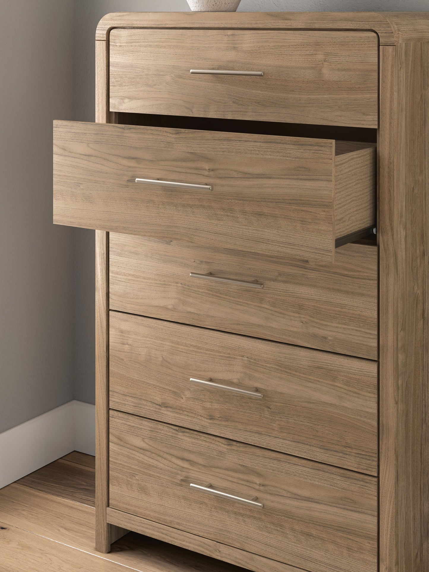 Gramburg - Five Drawer Chest - Warm Natural Brown