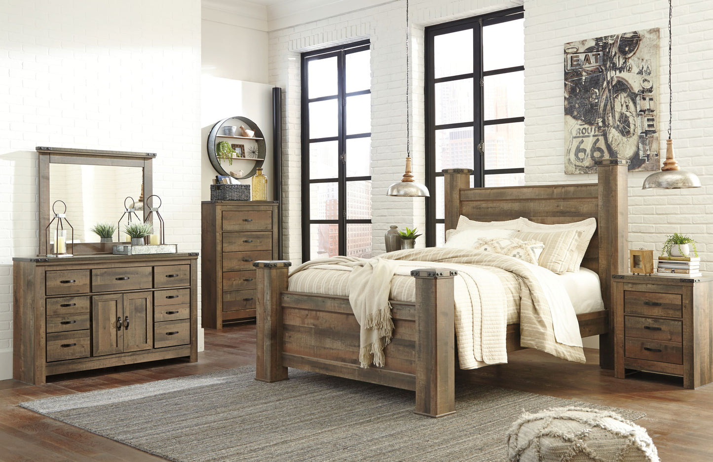 Trinell - Poster Bed