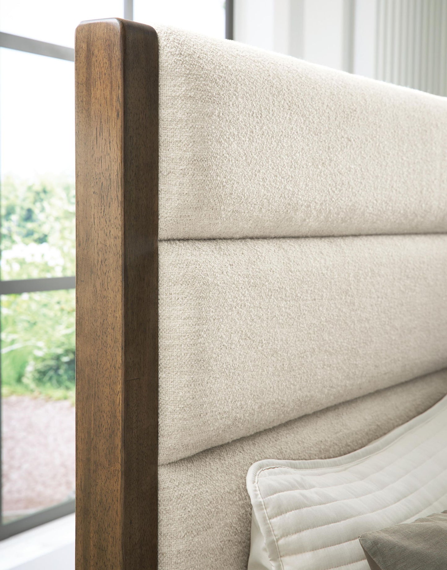 Marxmore - Upholstered Storage Bed