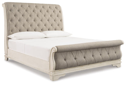 Realyn - Upholstered Sleigh Bed