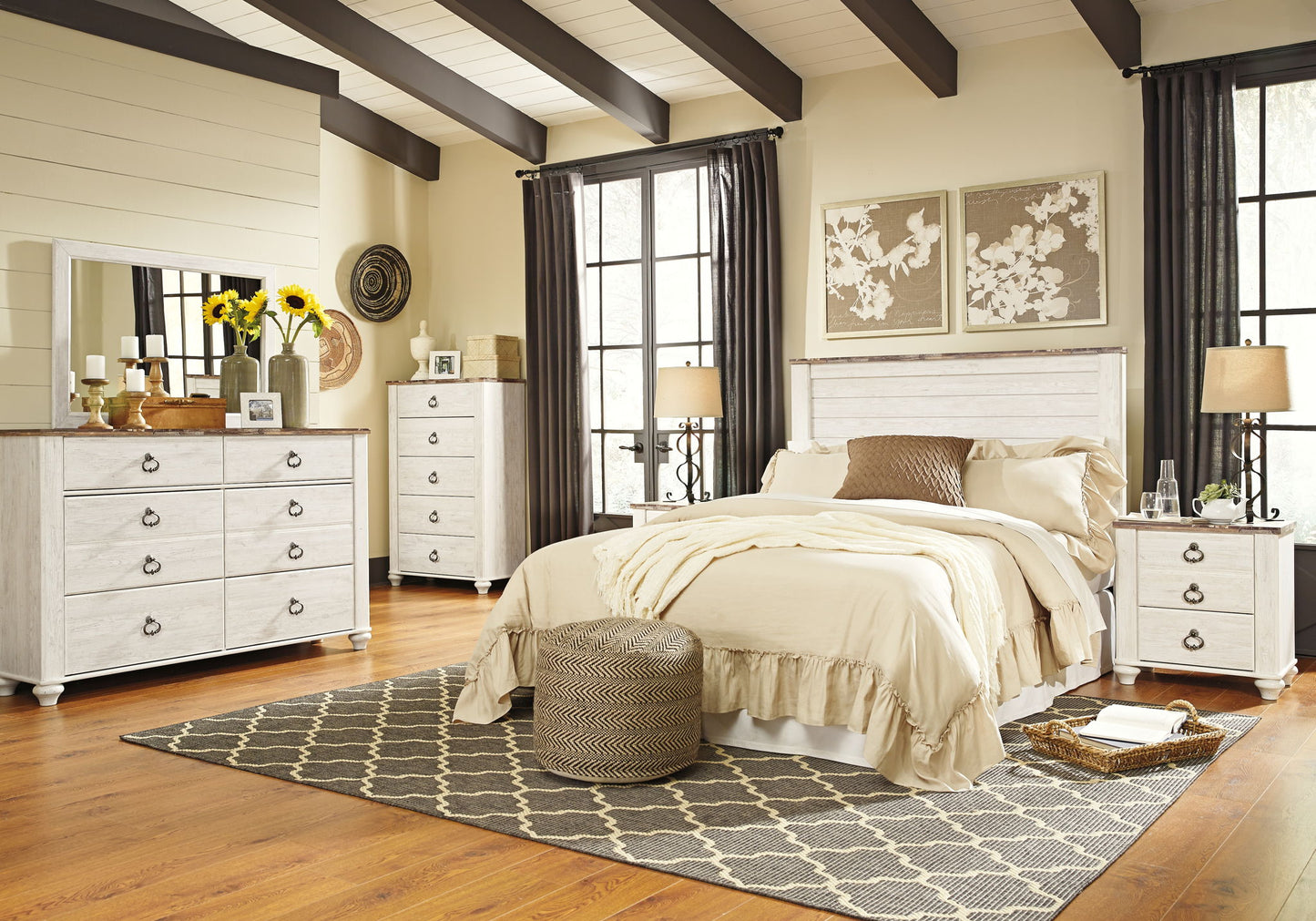 Willowton - Five Drawer Chest - Brown / Beige / White