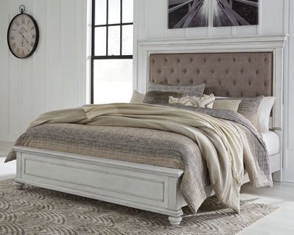 Kanwyn - Upholstered Panel Bed