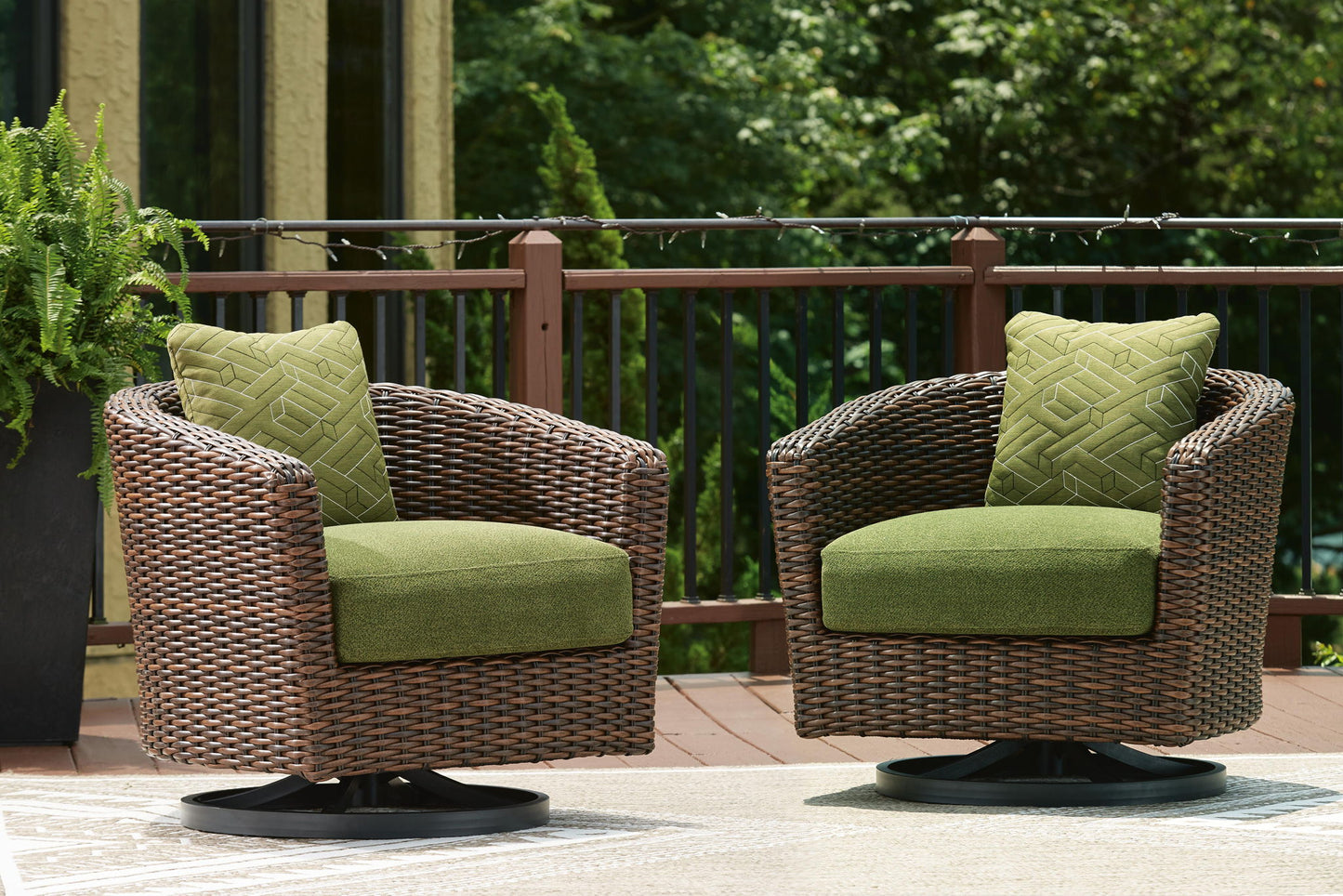 Horizon Hall - Swivel Lounge With Cushion - Brown / Green