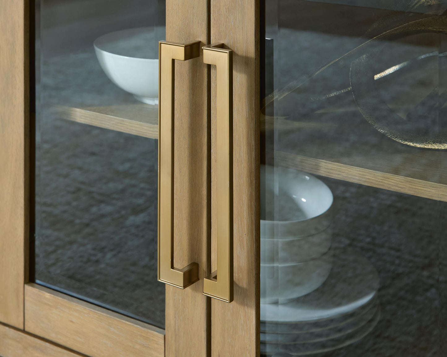 Lasinger - Dining Room Server - Light Brown