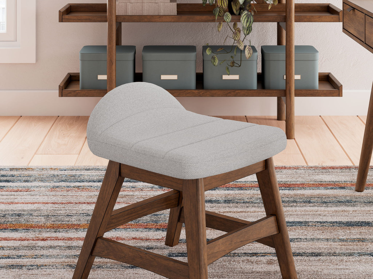 Lyncott - Home Office Desk Chair - Light Gray / Brown