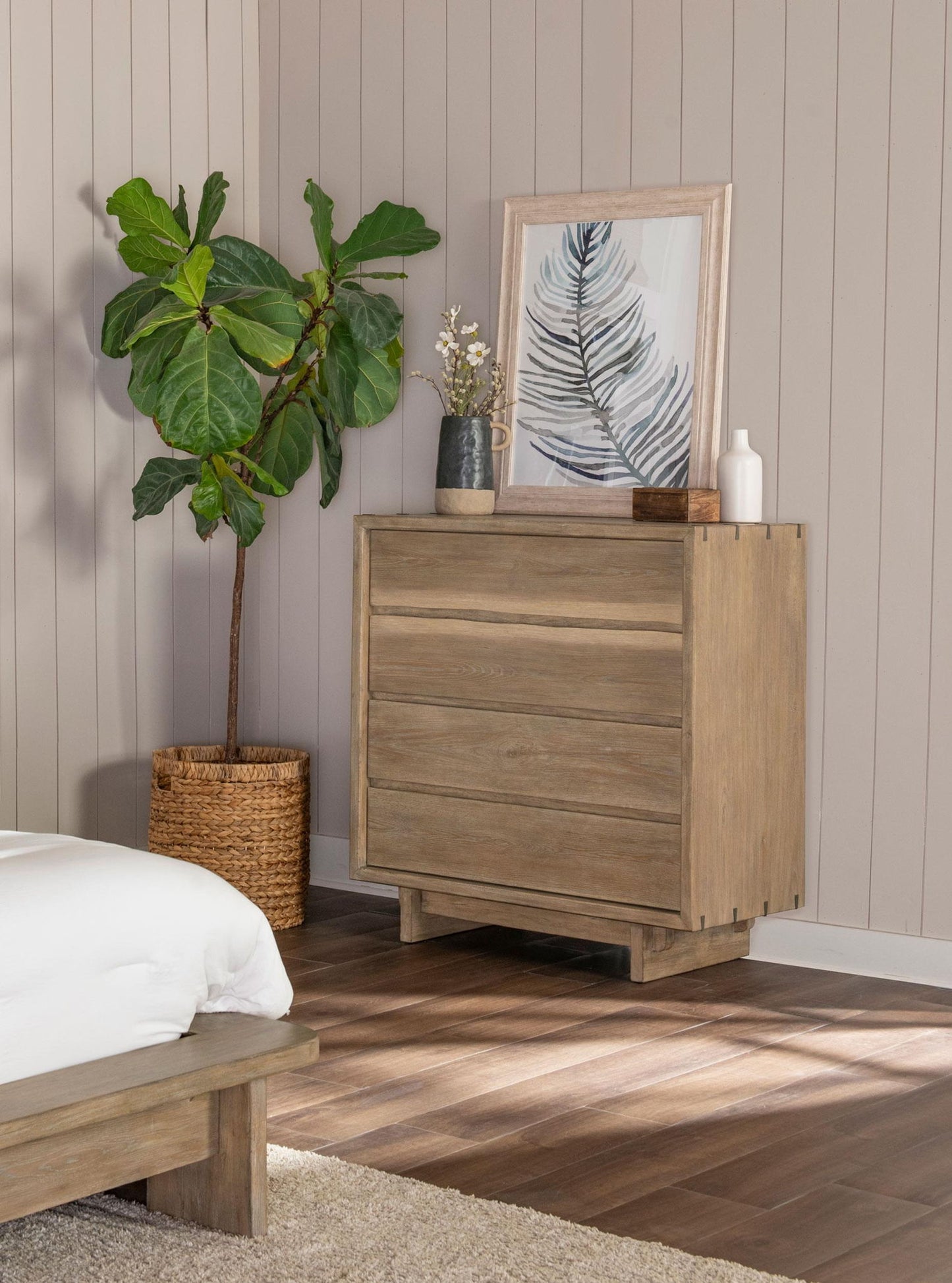 Stillwater 4-drawer Chest