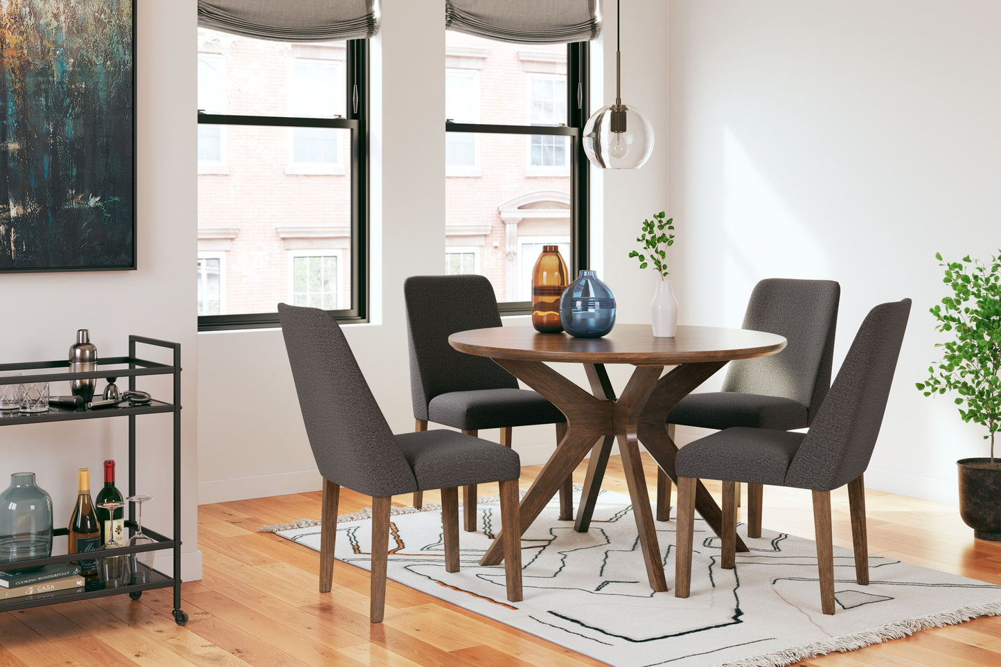 Lyncott - Dining Room Table Set