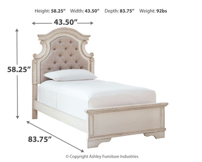 Realyn - Panel Bed