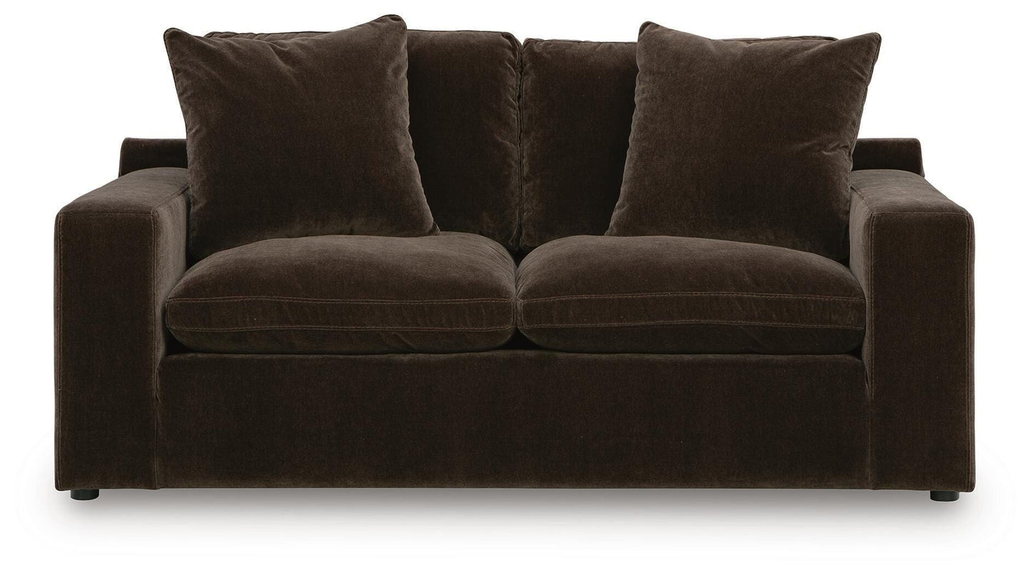 Maxton Heights - Loveseat