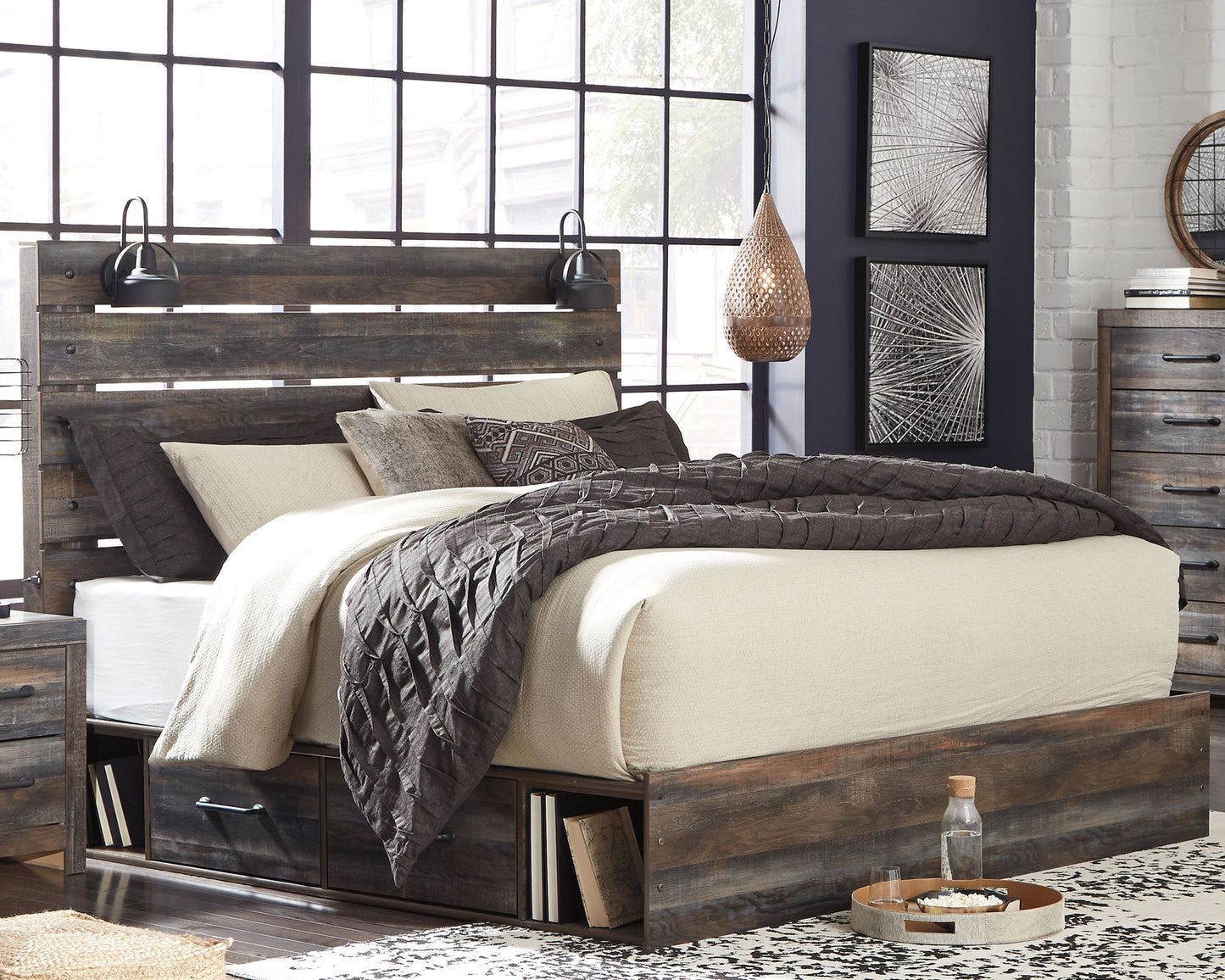 Drystan - Panel Bed