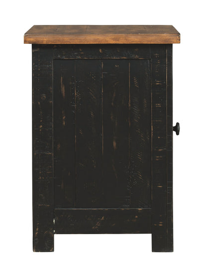 Valebeck - Chair Side End Table - Black / Brown