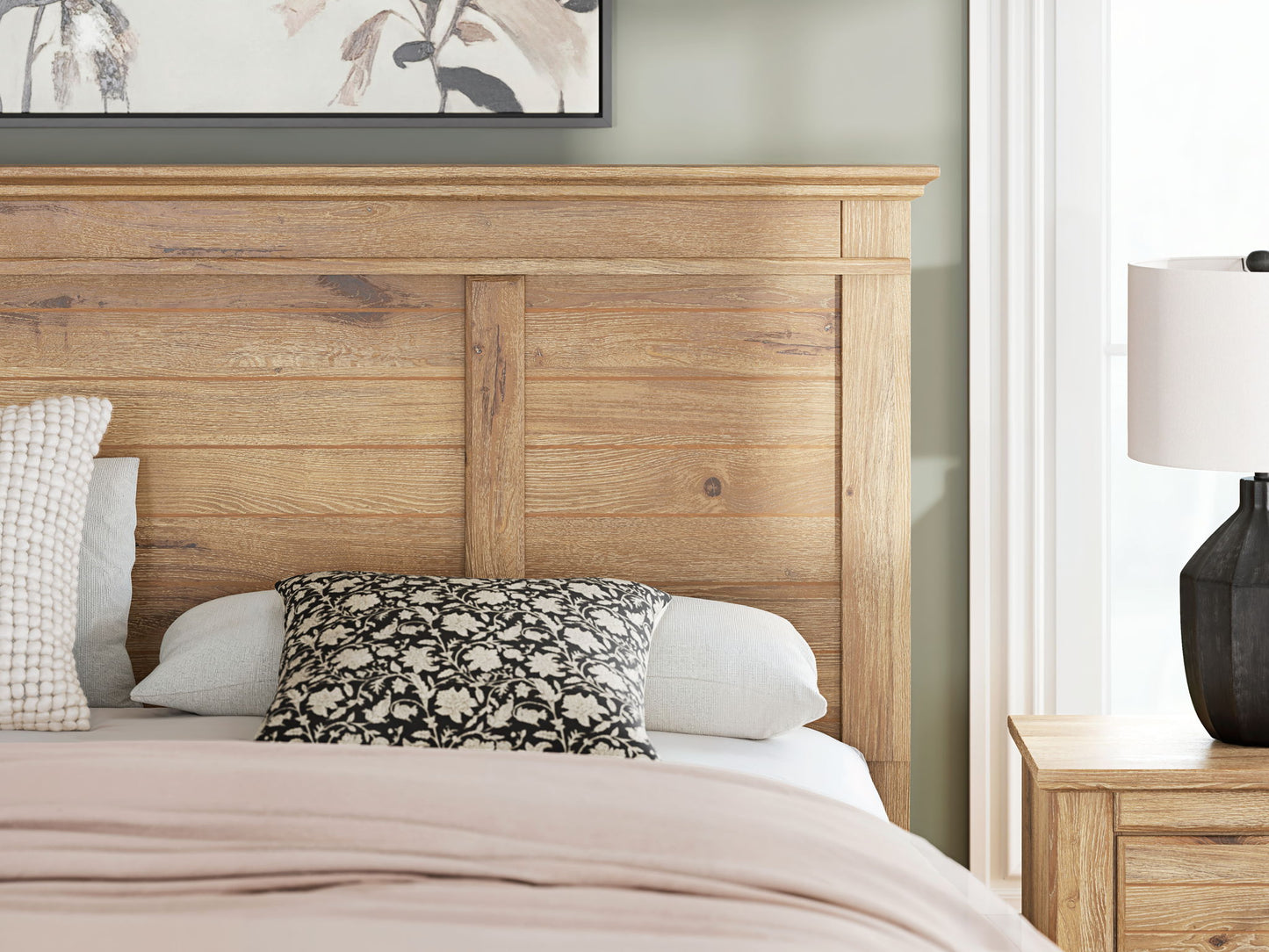 Makidern - Panel Storage Bed