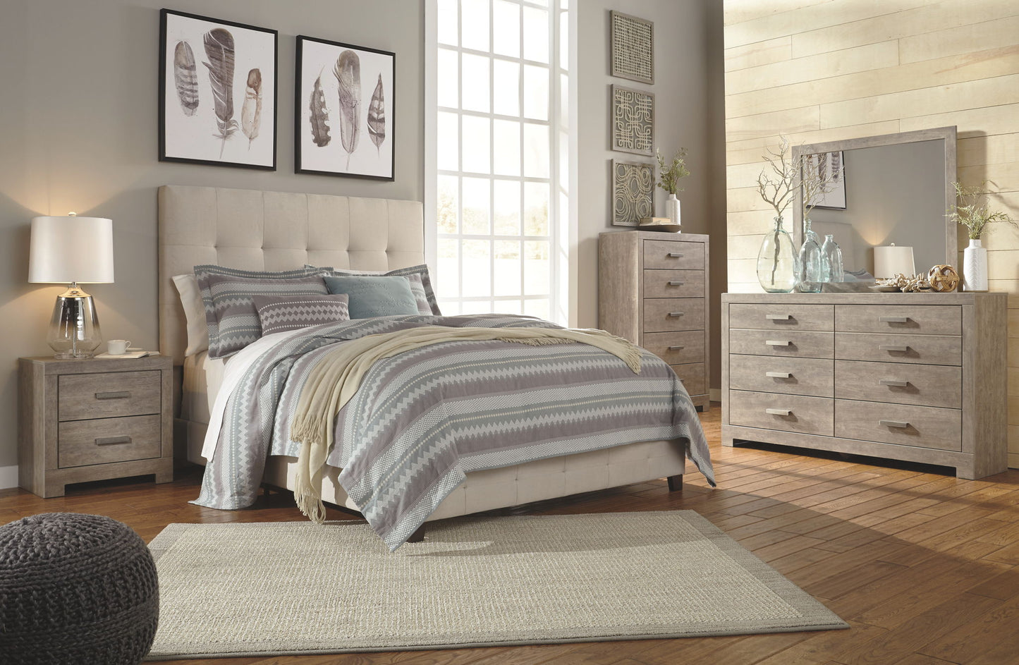 Culverbach - Five Drawer Chest - Gray