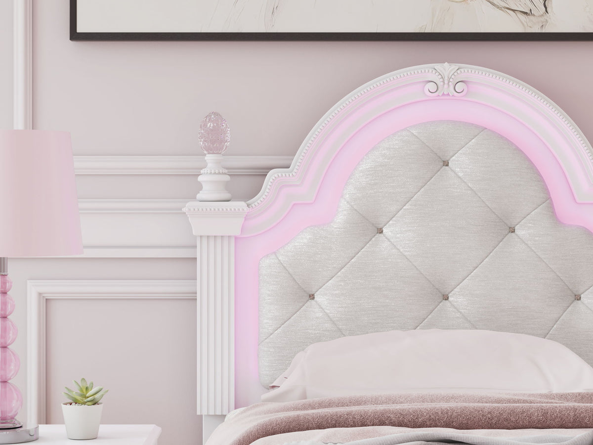 Kozlani - Upholstered Panel Bedroom Set