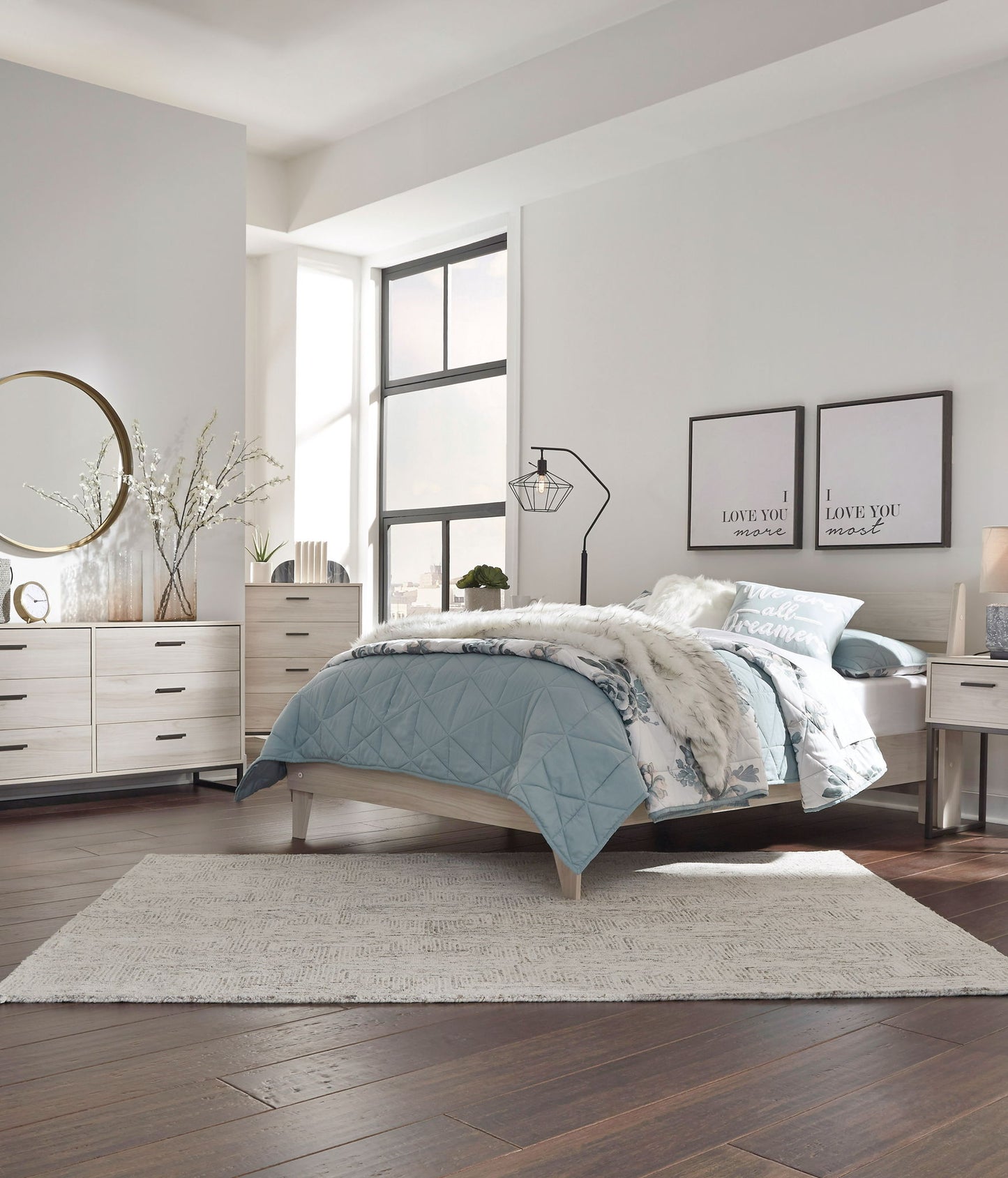Socalle - Panel Platform Bed